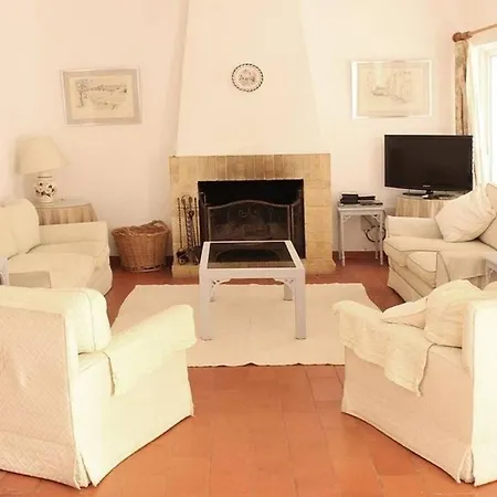 Quadradinhos 46q Located Close To The Tennis Courts And Just 100m From The Famous Restaurant *