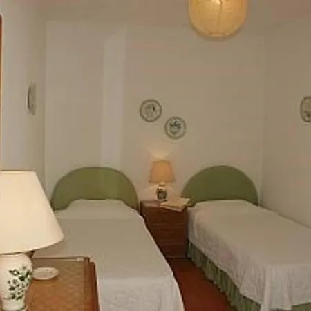Quadradinhos 46q Located Close To The Tennis Courts And Just 100m From The Famous Restaurant *